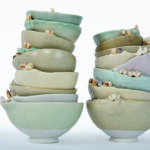 Anne Roche - Colonnes rinces bouches - porcelaine émaillée, dents - 2018