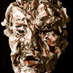 Jean-Pierre BARDON - Tête - Haut relief en papier journal contrecollé sur carton- 110 x 90 x 35 cm - 2010