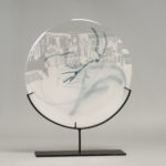 Julia ROBERT 9 m2 Verre soufflé, gravé et sablé, socle en métal - 25 x 30 cm - 2018